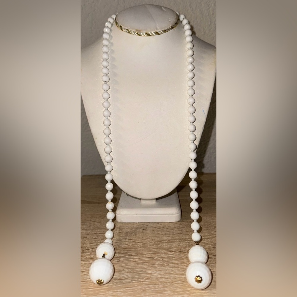 Vintage Open-Ended Pearl White & Gold Necklace